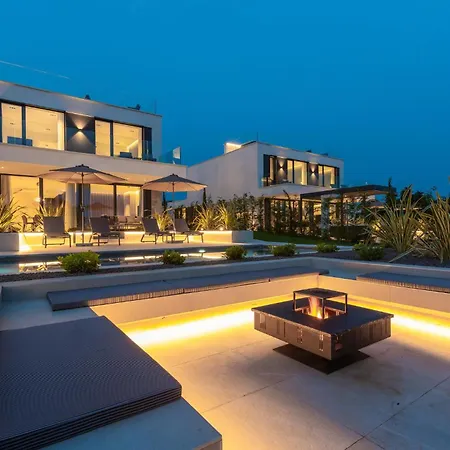 Amazing In Nova Vas With Sauna Ferienhaus Poreč