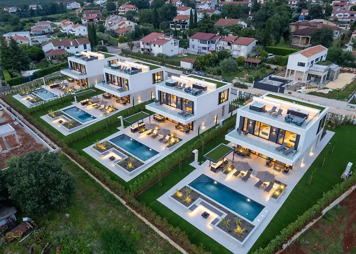 Ferienhaus Amazing In Nova Vas With Sauna *