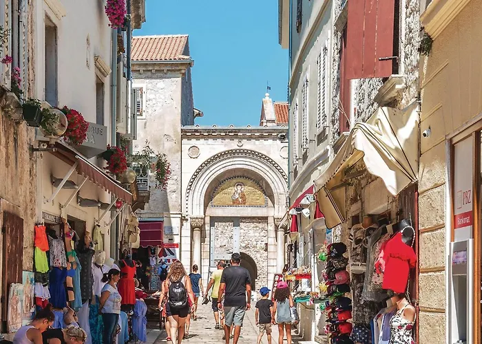Ferienhaus Amazing In Nova Vas With Sauna Poreč