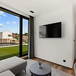 度假居 Amazing In Nova Vas With Sauna 波雷奇