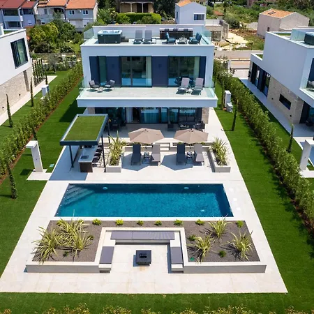 Feriehus Amazing In Nova Vas With Sauna