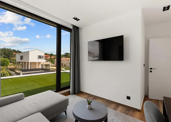 Tatil Evi Amazing In Nova Vas With Sauna Poreč